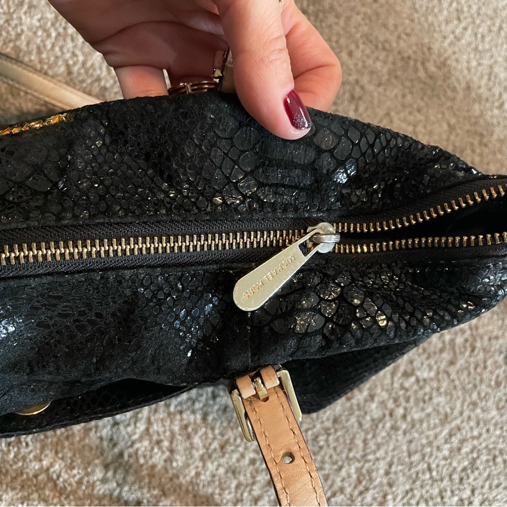 Michael Kors purse - Picture 11 of 16